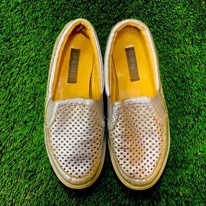 Nine West Slip-on leather sneakers - size 5.5